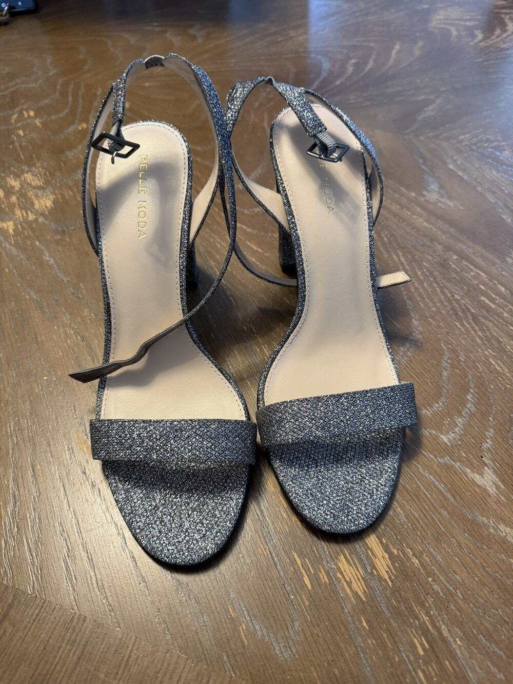 NEW w/o BOX Pelle Moda Ciann silver Pumps with Ankle Strap, 9, $160